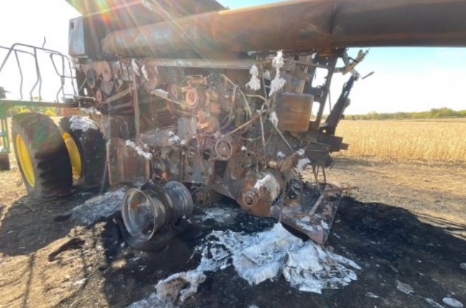 2011 John Deere s770 Combine - Image 6