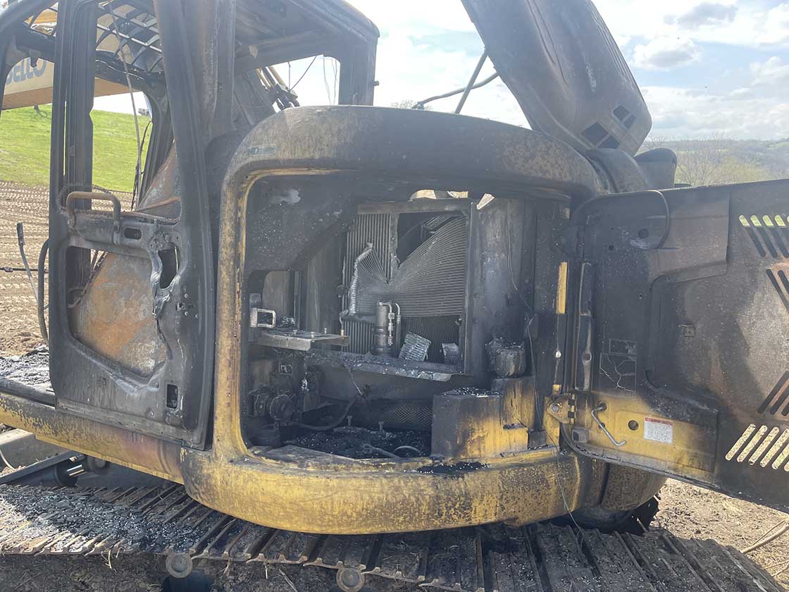 2017 Kobelco SK140SR LC-5 Excavator - Image 3