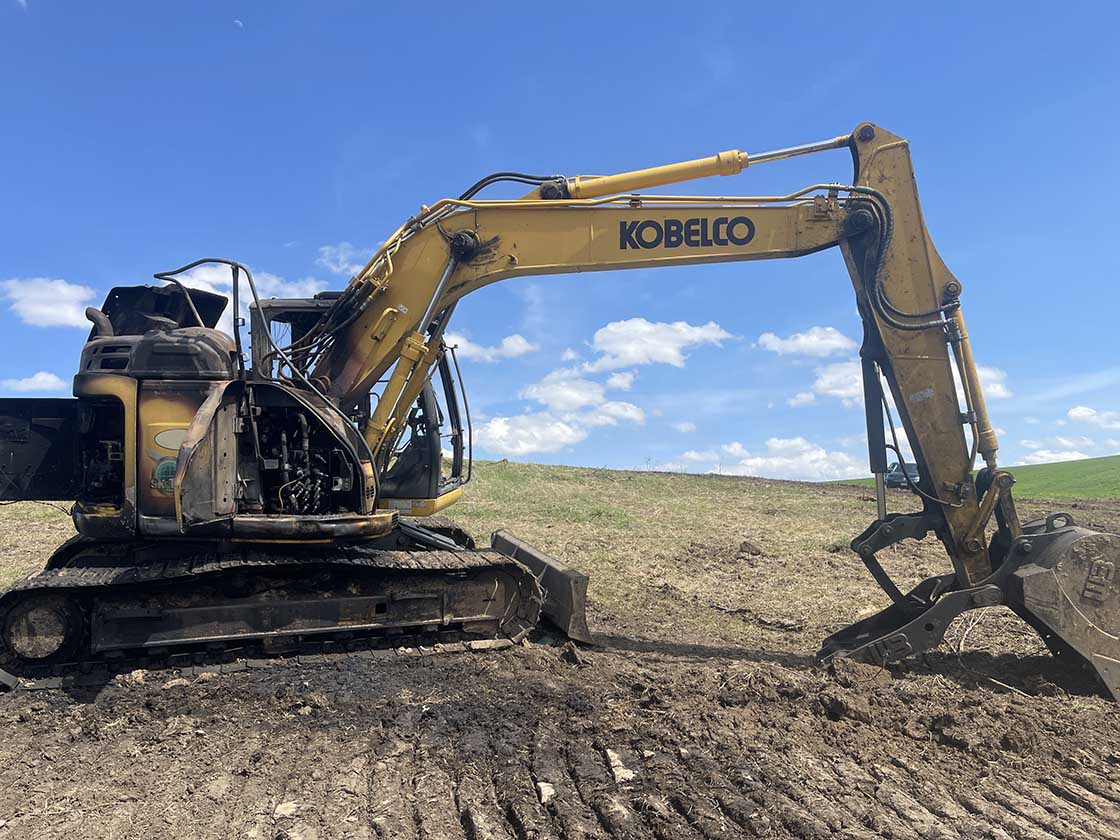 2017 Kobelco SK140SR LC-5 Excavator - Image 6