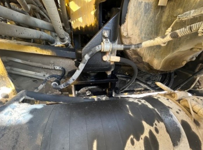 2015 Komatsu PC360LC-10 Excavator - Image 10