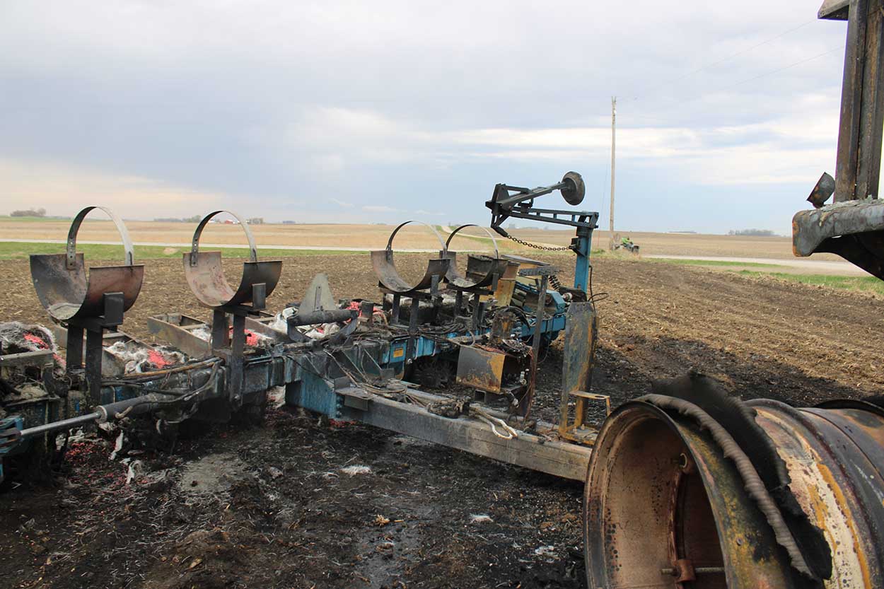 Kinze 2200 Planter - Image 2