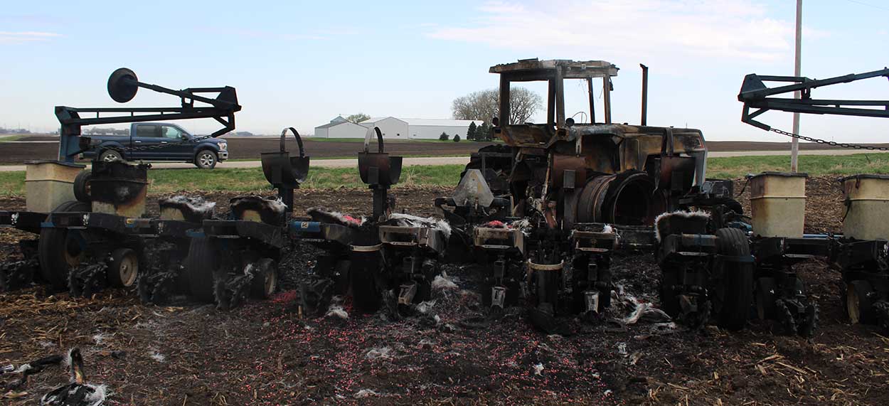 Kinze 2200 Planter - Image 4