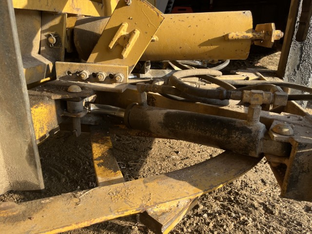 Flink 11PA4860 APW Snow Plow - Image 11