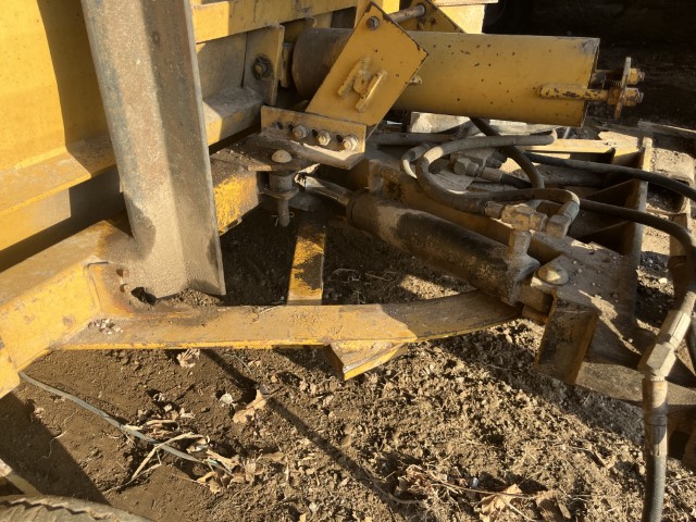 Flink 11PA4860 APW Snow Plow - Image 18