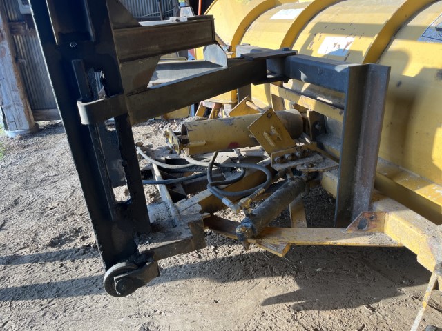 Flink 11PA4860 APW Snow Plow - Image 20