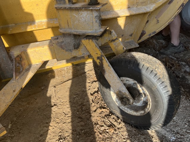 Flink 11PA4860 APW Snow Plow - Image 27