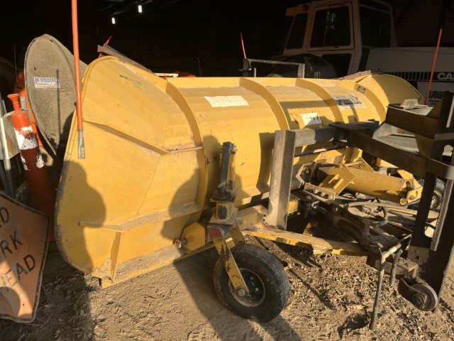 Flink 11PA4860 APW Snow Plow - Image 3