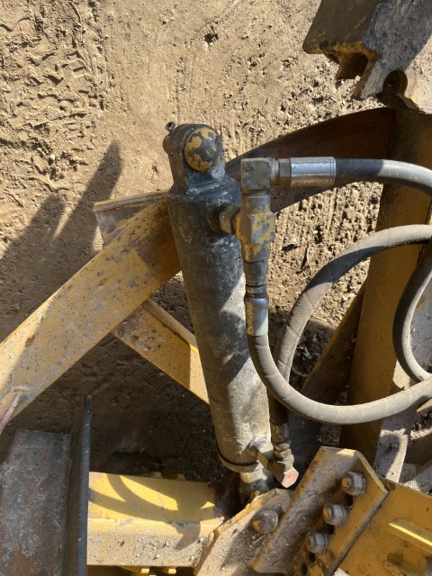 Flink 11PA4860 APW Snow Plow - Image 9