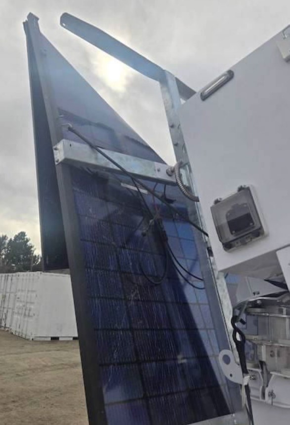 Solar Trailer & Tower - Image 10