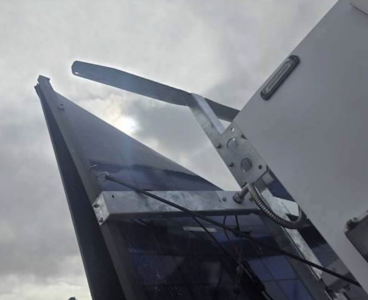 Solar Trailer & Tower - Image 19