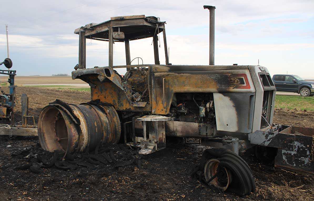 White 140 Tractor - Image 4