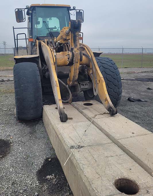 Various Equipment - Image 12