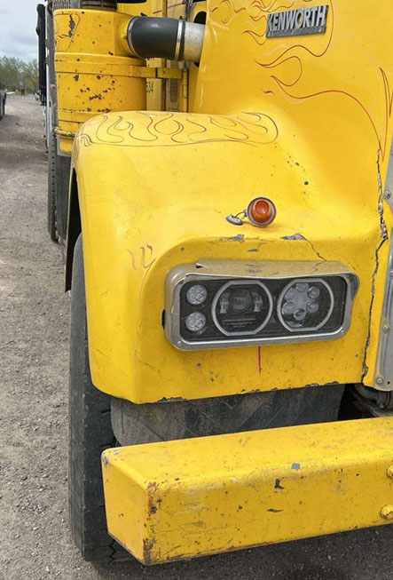 1981 Kenworth W900 Dump Truck - Image 20