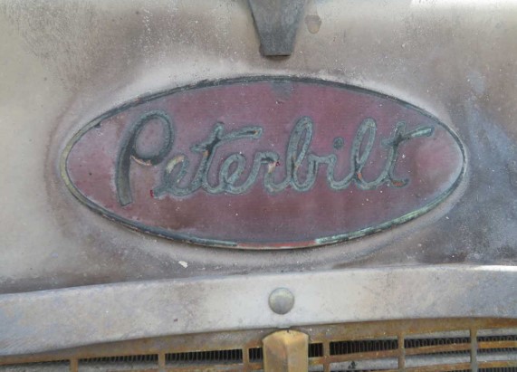 1986 Peterbilt 359 - Image 16