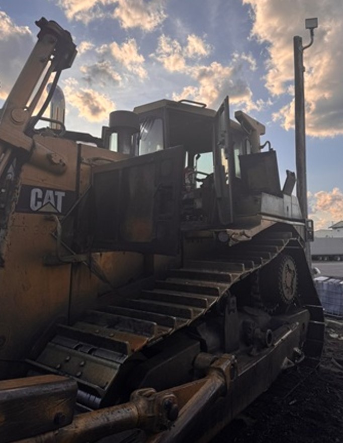 1990 Caterpillar D8N Dozer - Image 3