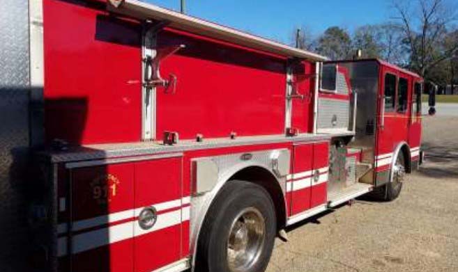 1999 E-One Fire Truck - Image 4