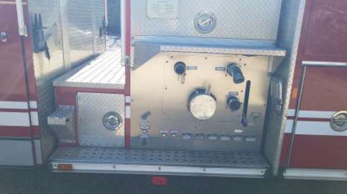 1999 E-One Fire Truck - Image 5