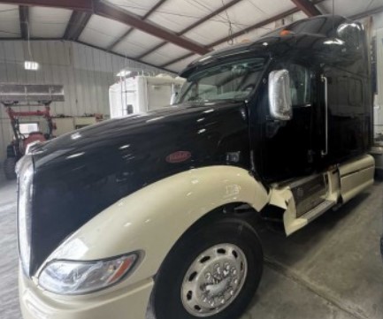 2001 Peterbilt 387 - Image 4