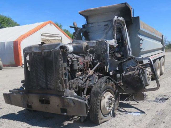 2002 Peterbilt 378 - Image 3