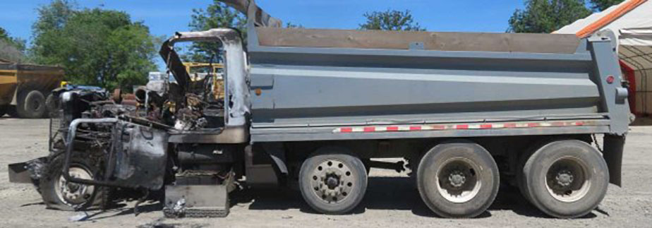 2002 Peterbilt 378 - Image 4