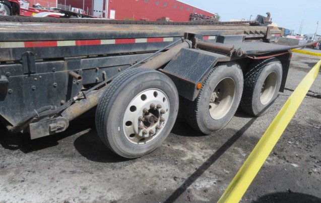 2003 International 7400 - Image 16