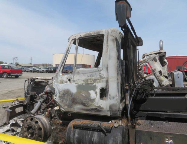 2003 International 7400 - Image 3