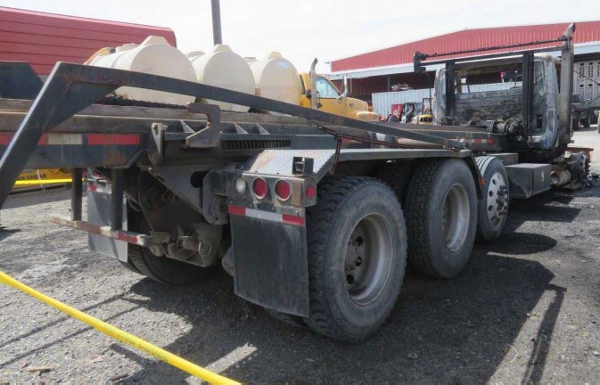 2003 International 7400 - Image 6