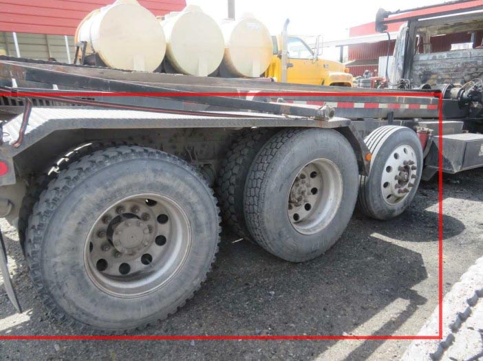 2003 International 7400 - Image 8