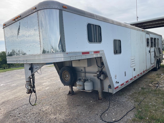 2004 Featherlite Trailer