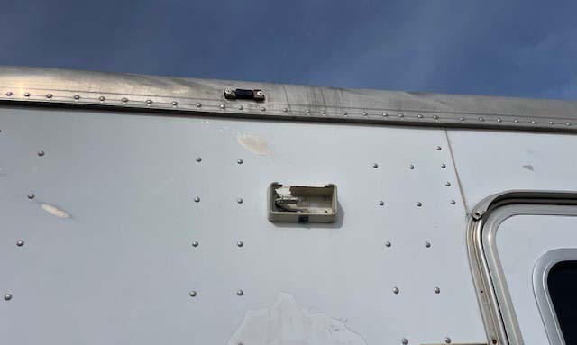 2004 Featherlite Trailer - Image 18