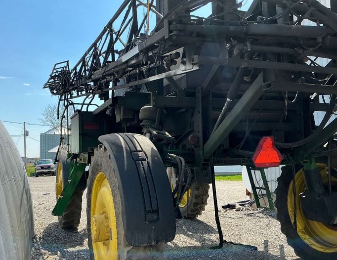 2004 John Deere 4710 Self Propelled Sprayer - Image 5
