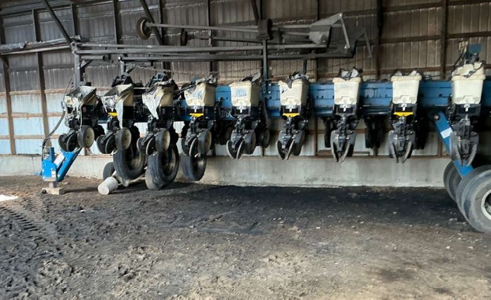 Kinze Planters - Image 9