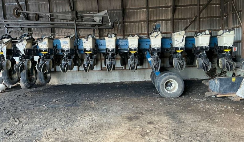 Kinze Planters - Image 10