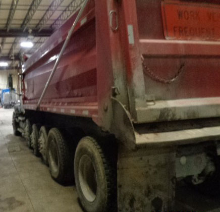2004 Mack CV713 Granite - Image 5