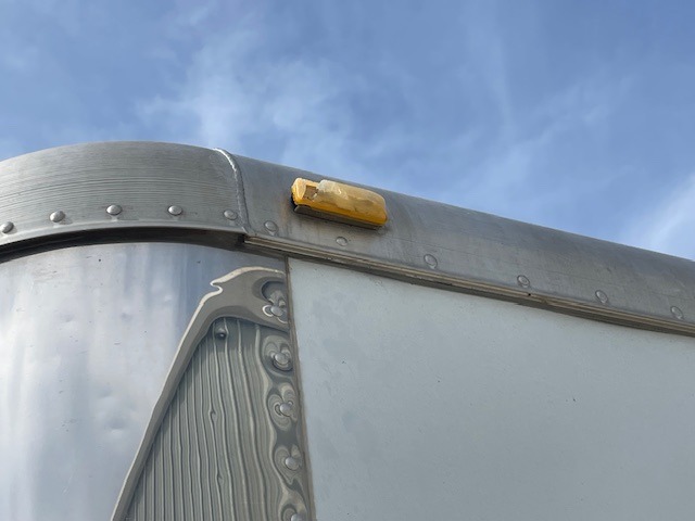 2005 Featherlite Trailer - Image 17