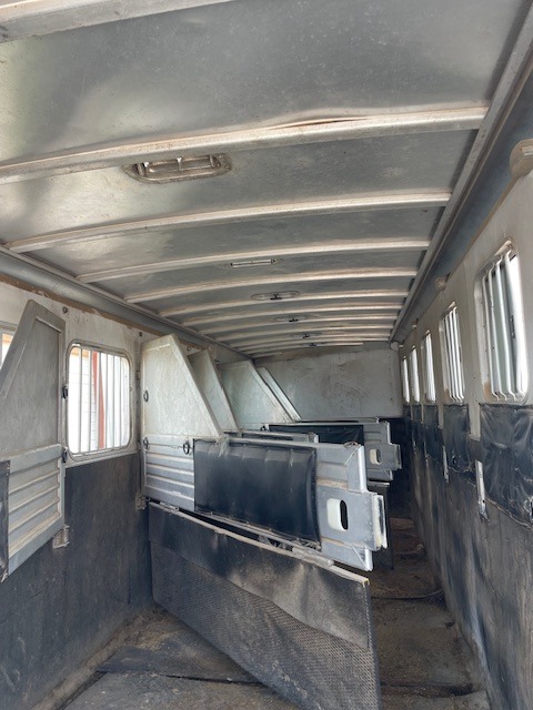 2005 Featherlite Trailer - Image 18