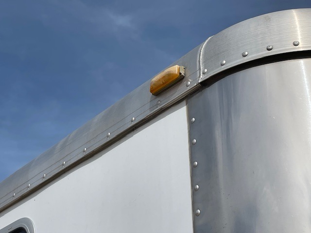 2005 Featherlite Trailer - Image 21