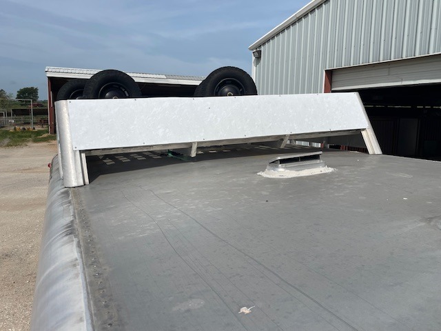 2005 Featherlite Trailer - Image 29