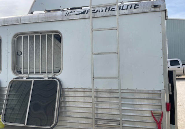 2005 Featherlite Trailer - Image 7