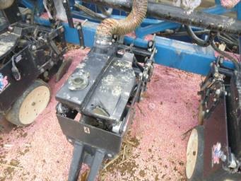 2005 Kinze 3600 Planter - Image 17