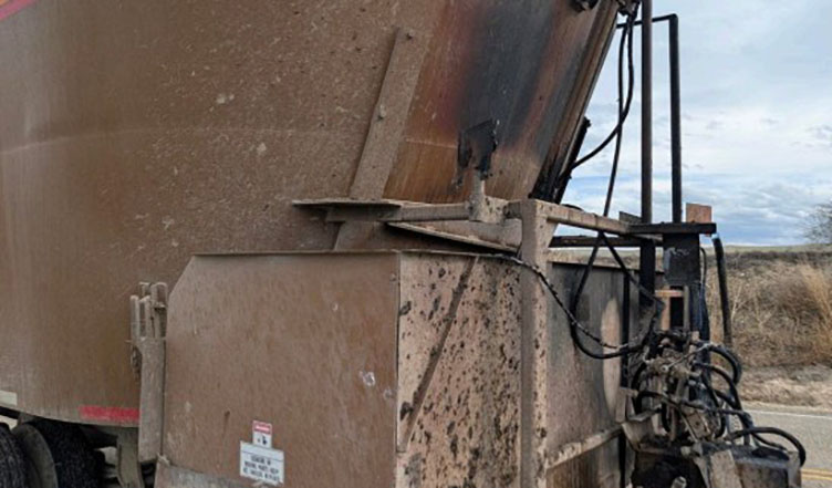 2005 Kirby LP1000 Feed Wagon - Image 11