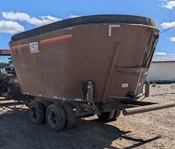 2005 Kirby LP1000 Feed Wagon - Image 7