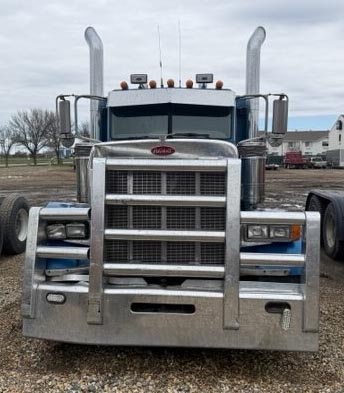 2005 Peterbilt 379 - Image 3