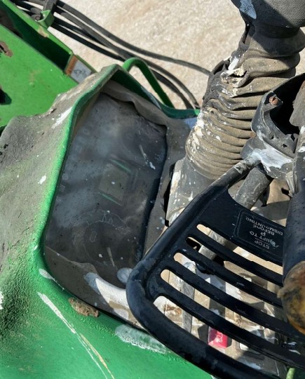 2005 John Deere 6220 Tractor - Image 2