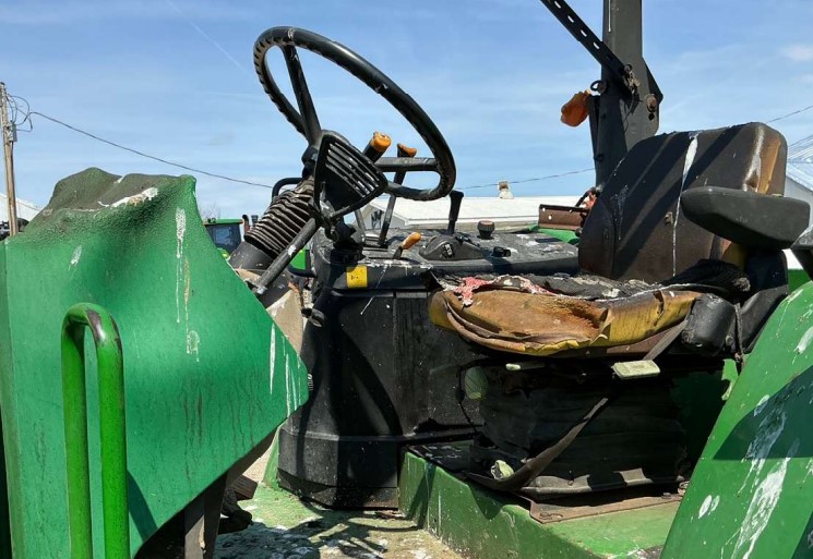2005 John Deere 6220 Tractor - Image 4