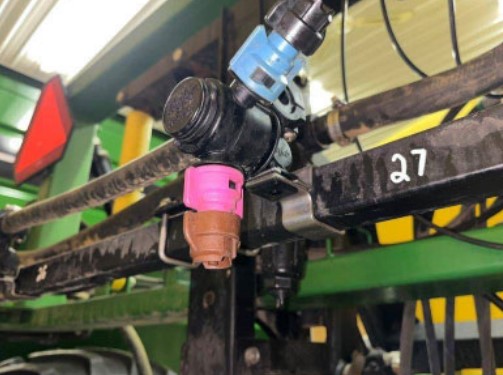 2009 FAST 9612E Pull-type Sprayer - Image 9