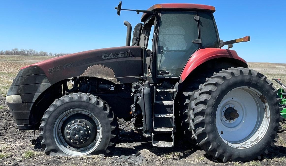 2011 Case IH 235 Magnum Tractor - Image 6