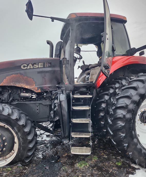2011 Case IH 235 Magnum Tractor - Image 12