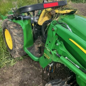 2011 John Deere 3520 Tractor