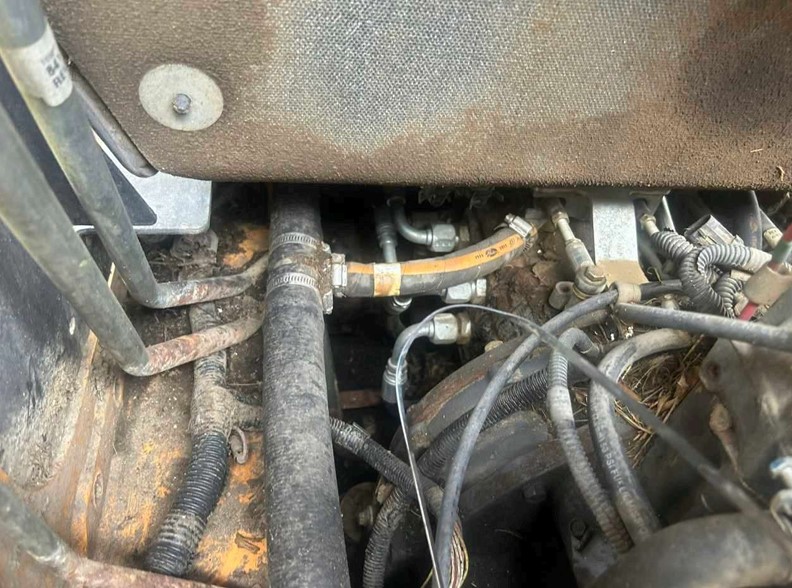 2012 Case SR175 Skid Steer - Image 8